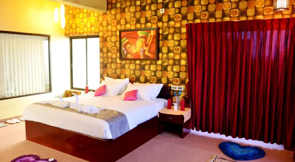 Lake Symphony Resort in Panangad, Kochi indoor for wedding