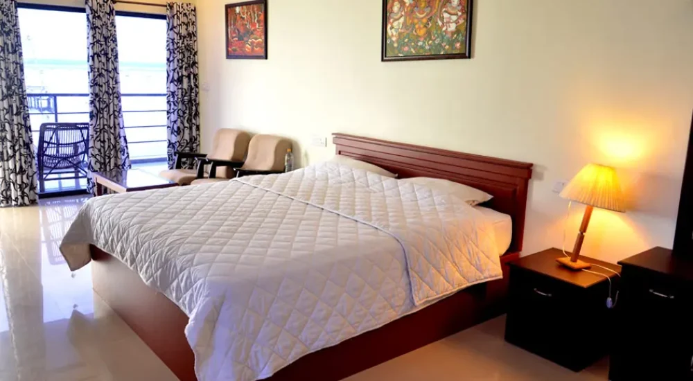 Lake Symphony Resort in Panangad, Kochi indoor for wedding