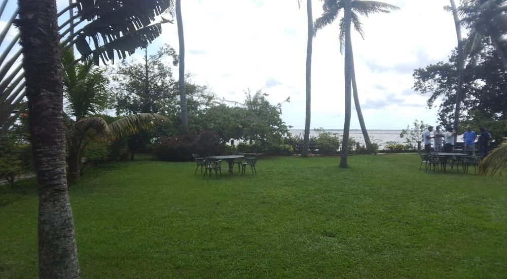lakesong resort ammankari road athikkalam kumarakom kerala lawn