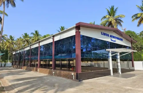 Linus Auditorium in Kottekkad, Kuttoor,Thrissur for Wedding