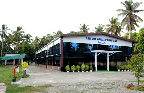 Linus Auditorium in Kottekkad, Kuttoor,Thrissur for Wedding