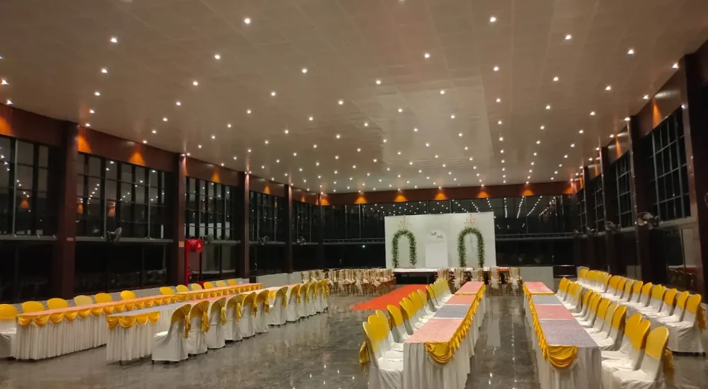 Linus Auditorium in Kottekkad, Kuttoor,Thrissur for Wedding