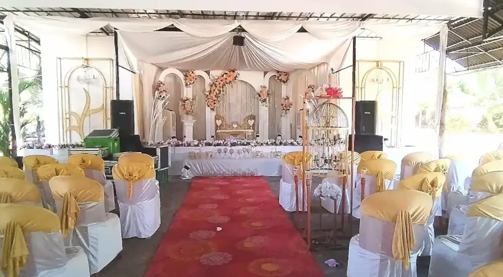 MIA RIAAN LAKE VIEW RESORT in Nettoor, Maradu, Ernakulam for Outdoor Wedding