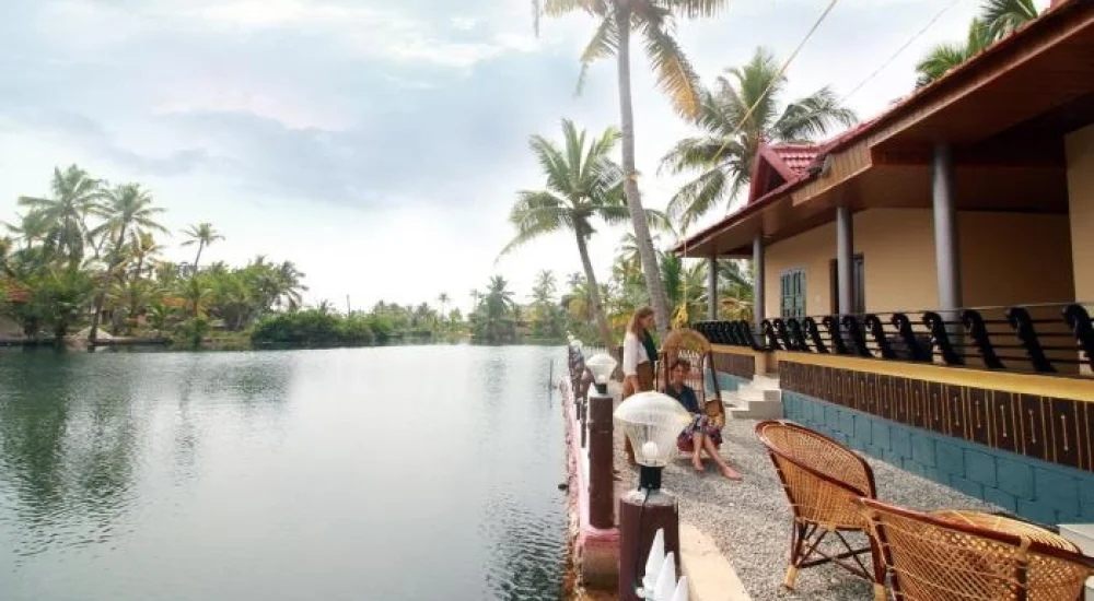 Munroe Island Lake Resort Kollam for wedding