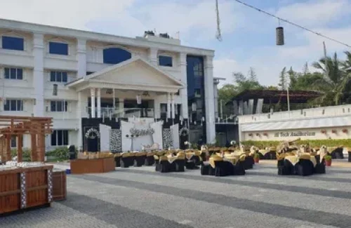 Hitech Auditorium in Pirayiri, Palakkad outdoor for wedding