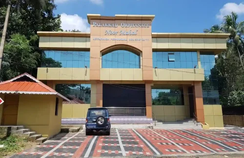 Noor Mahal in Kavilpad, Pirayiri, Palakkad for wedding