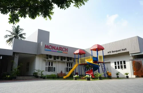 Monarch Banquet Hall in West Yakkara, Palakkad outdoor for wedding