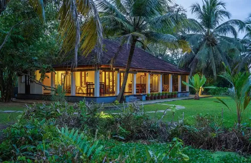 Baymaas Lakehouse Open Lawn in Cheppanam, Ernakulam, Kochi for wedding