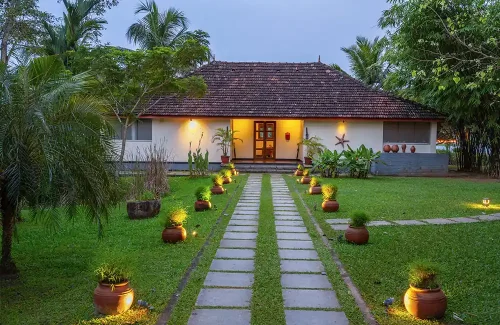 Baymaas Lakehouse Open Lawn in Cheppanam, Ernakulam, Kochi for wedding