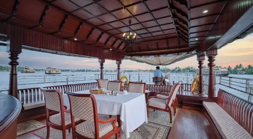 Sterling Lake Palace Alappuzha wedding cost