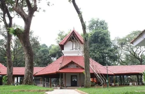 Suvasam Lake Resort in Cherthala, Alappuzha Suvasam Lake Resort in Cherthala, Alappuzha For Wedding