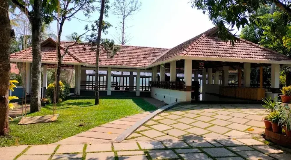 KR Thekkedathu Mana In Kunnamkulam, Thrissur For Destination Wedding