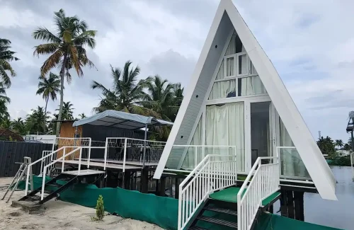 Kumbalangi Blue Waves,Rustic A-frame cottage bridal suite at Kumbalangi Blue Waves Kochi