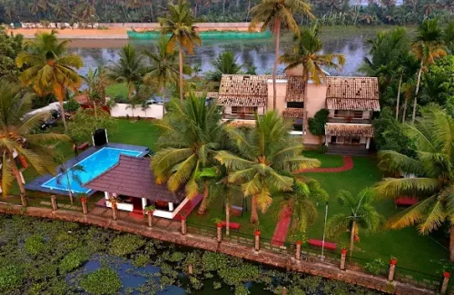backwater-brook-in-kumarakom-kottayam-outdoorwedding