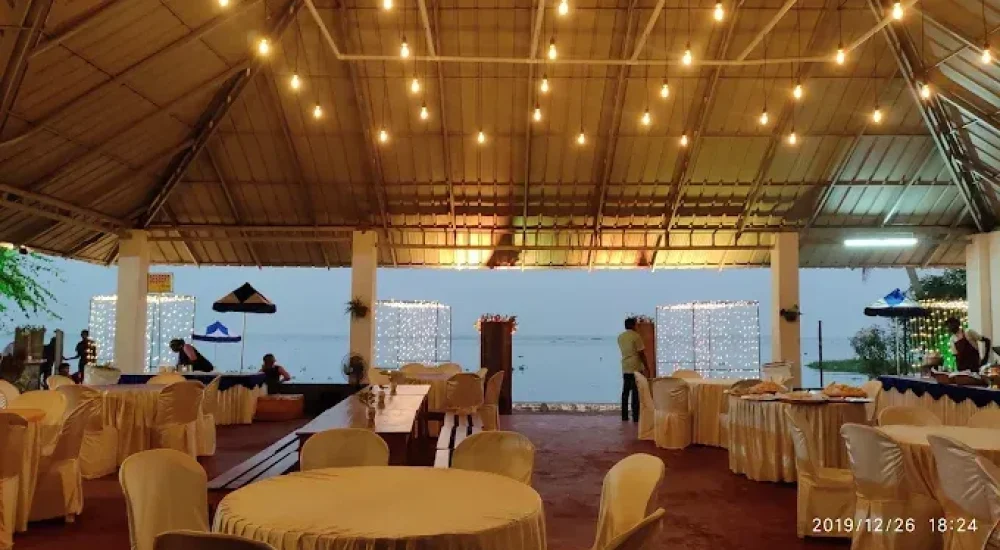 Canoe Ville Punnamada, Kottankulangara, Alappuzha For Wedding